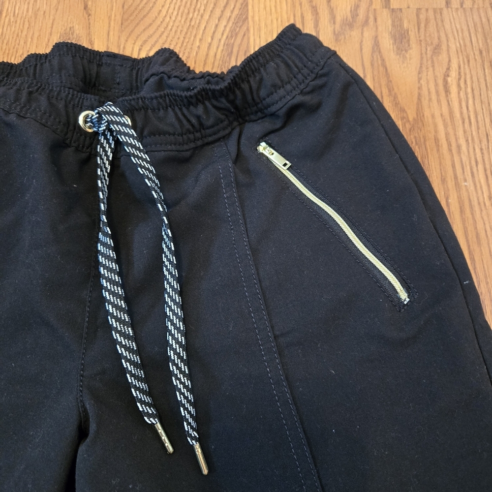 Jaanuu Black Scrub Pants Joggers Gold Zip Pockets Esthetician Nurse Scrubs XS - Picture 8 of 12